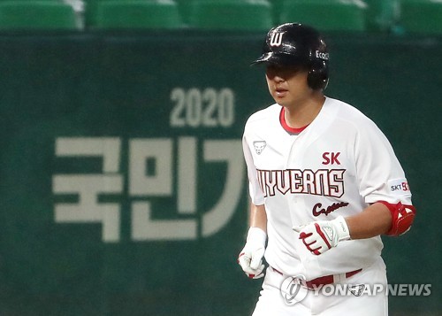 '최정·최항 형제 동반 홈런포' SK, 롯데 꺾고 4연승