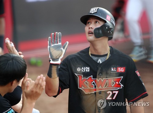 '배정대 9회 끝내기' kt, LG 꺾고 단독 3위 탈환