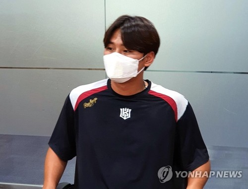 꾸준히 kt 불펜 지킨 주권…이강철 감독 홀드왕 만들어주고파