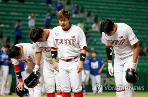 선두 NC-2위 키움 또 0.5경기 차…두산·kt 다시 공동 4위(종합)