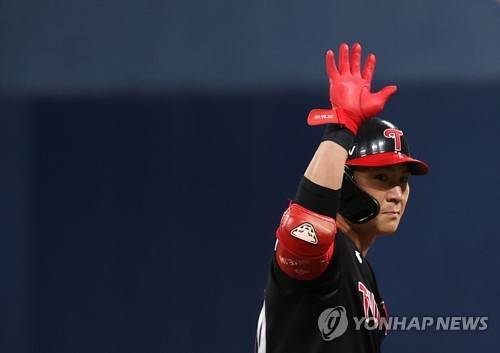 '천적 만세'…알칸타라는 키움 잡고 라이트는 독수리 사냥(종합)