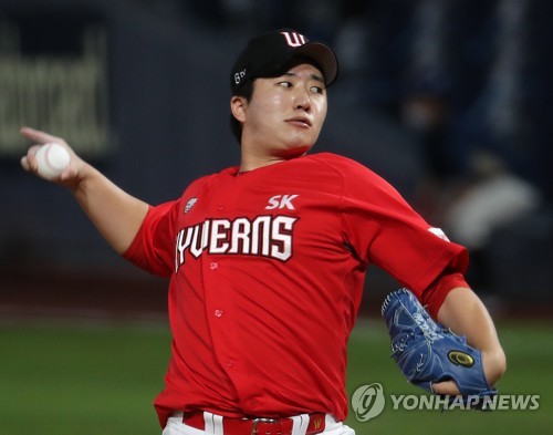 두산 최원준, 8이닝 1실점 역투…SK, 볼넷 남발하며 8연패
