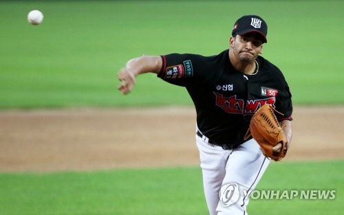 9회말 2아웃에 쿠에바스 내린 이강철 감독 마야 생각에…