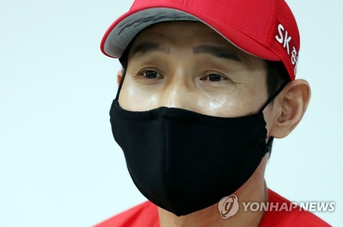 다시 쓰러진 염경엽 감독…8연패 SK 어쩌나