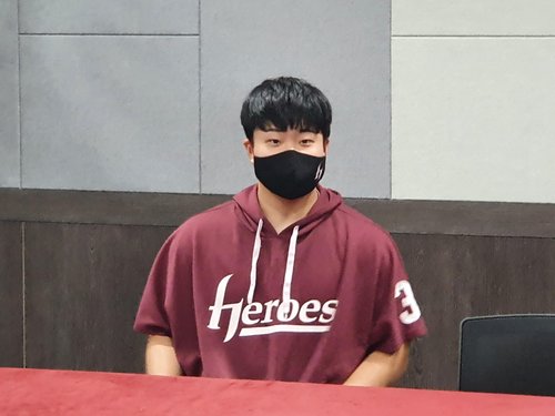 '확실한 왼손 투수' 김재웅 선발·불펜, 다 좋아요
