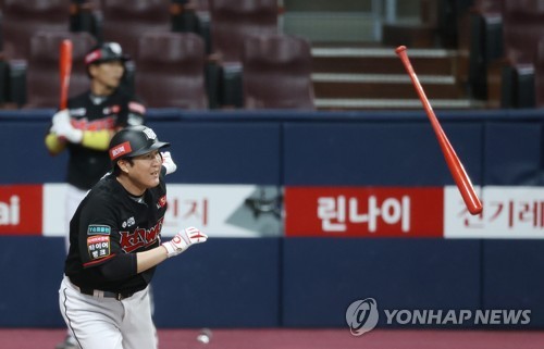 kt 유한준 선수들 가을야구 꿈 강해…분위기 이어가자