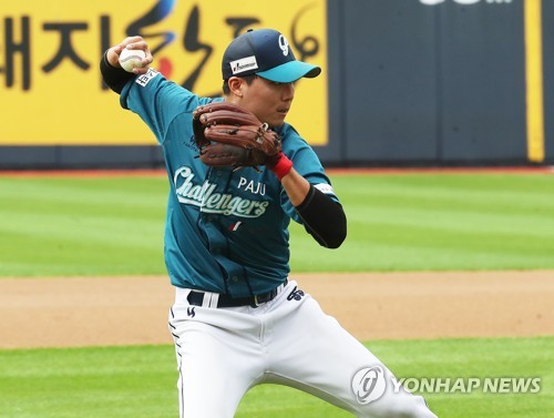 강릉고 김진욱, 전체 1순위 롯데행…김기태 전 감독 아들 kt로(종합2보)