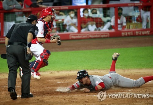 SK 최항, 시즌 아웃…습관성 어깨 탈구로 수술 예정
