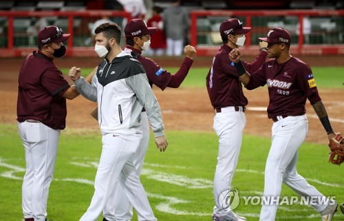 신중한 손혁 키움 감독 DH 2차전 선발 미정…매 경기 최선을