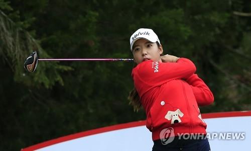이미향, 이틀째 선두권…1타차 공동2위