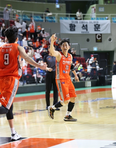 4연승 전자랜드 정영삼 미친 후배들, 앞으로 행복한 농구 하길