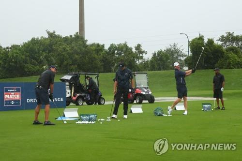 미컬슨-바클리, 커리-매닝과 2대 2 골프 대결 벌인다