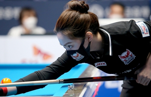 '당구 얼짱' 차유람, 3쿠션도 접수…PBA 팀리그 3라운드 MVP