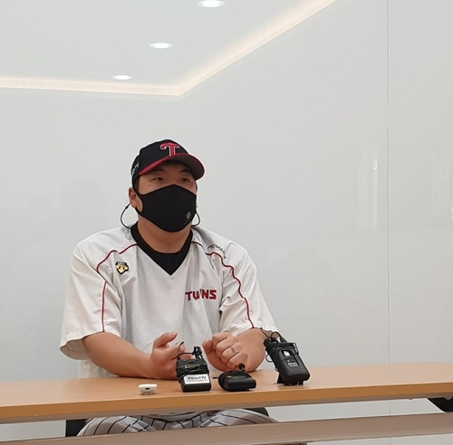 무거운 분위기 LG…주장 김현수 위축되지 않겠다