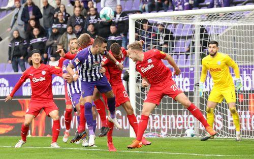 이재성 76분 활약…10명 싸운 킬, 아우에와 1-1 무승부