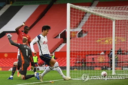 복귀한 손흥민, 2골 1도움 펄펄…토트넘, 맨유에 6-1 대승