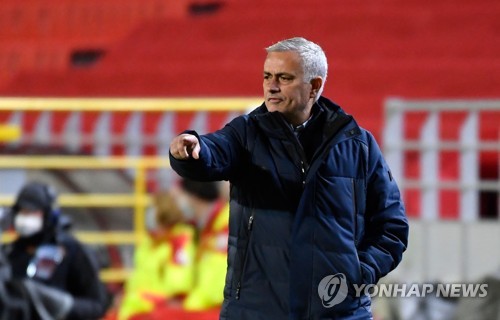 앤트워프전 패배에 분노한 모리뉴 11명 교체하고 싶었다