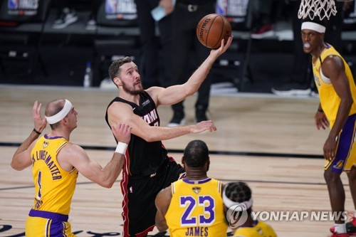 NBA 챔프 1차전 패한 마이애미, 주축 선수들 부상에 위기