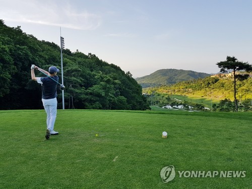 코로나로 못가는 골프여행, 한국에서 치면 내수효과 최대 3조