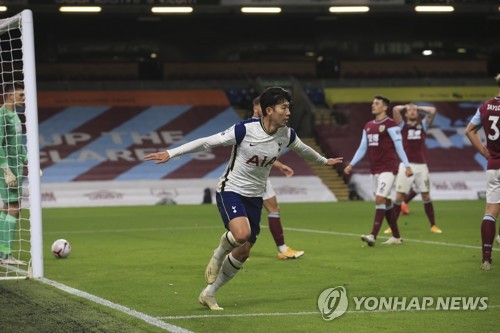 '번리 킬러' 손흥민 시즌 10호골 폭발…EPL 득점 '단독 1위'