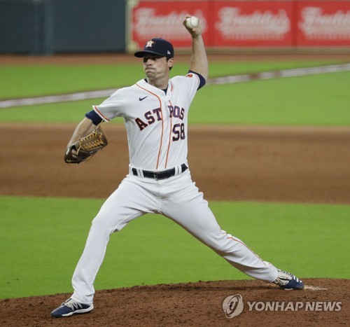'벨린저 슈퍼캐치' 다저스, NLCS 진출 눈앞…최지만 멀티히트(종합)
