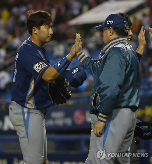 창단 첫 우승 하고…NC는 김경문 전 감독을 떠올렸다