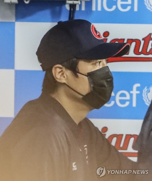 평온 되찾은 허문회 감독 심판 판정은 지난 일…리셋