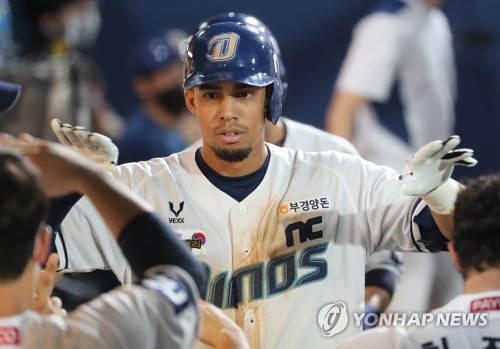 NC 외국인 타자 알테어, 20홈런-20도루 달성