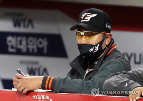 최원호 대행, '역대 최다패' 위기에도 선수 폭넓게 활용하겠다
