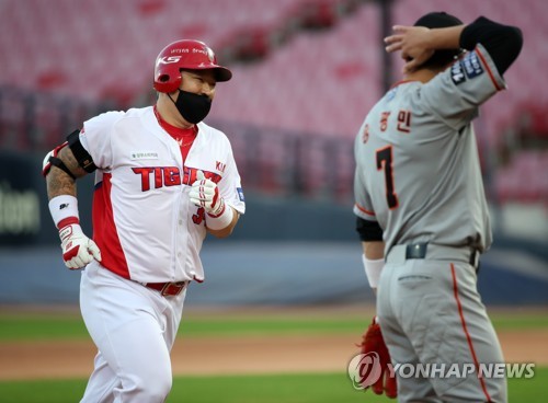 갈 길 바쁜 KIA, 꼴찌 한화와 더블헤더 1승 1패