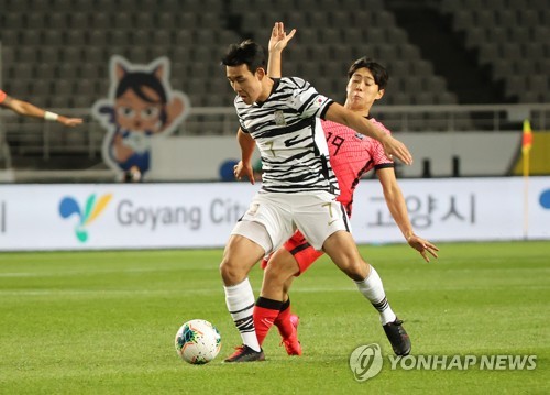 김학범호 데뷔전서 데뷔골 넣은 송민규 경기력 아쉽다