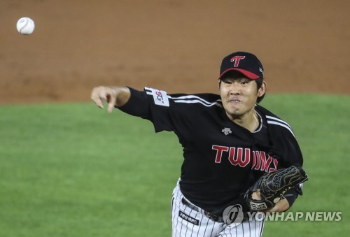 '역시 사직택' LG 박용택, 사직 고별전에서 쐐기 2루타
