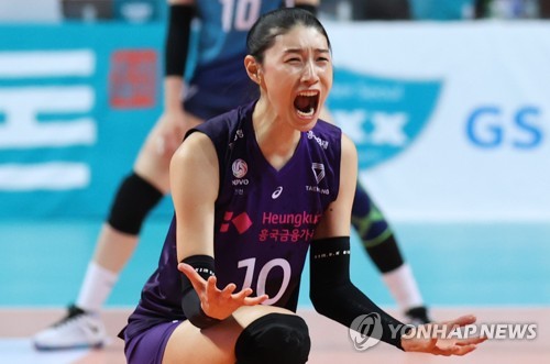 '11년 만의  V리그 복귀전' 김연경 설렘과 긴장 속에 뛰었다