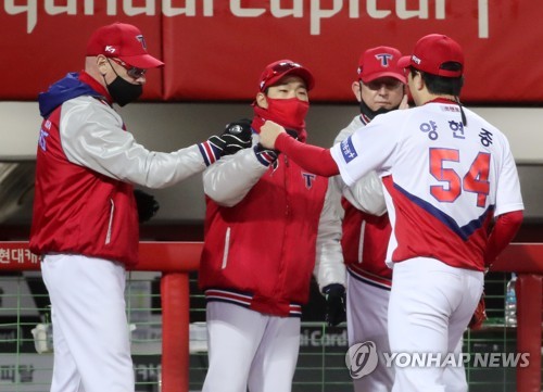 kt, 1승 더하면 PO 직행…2위 놓친 두산도 3위 희망(종합)