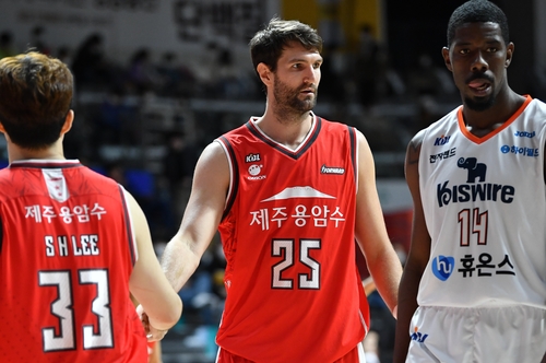 '시즌 첫 더블더블' 오리온 위디 매 경기 나아지고 있다