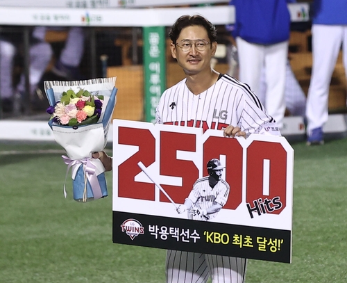 [사진톡톡]경기장의 시계는 간다