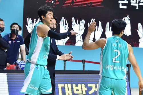 양홍석·박준영 38점 합작…kt, LG 꺾고 2연승