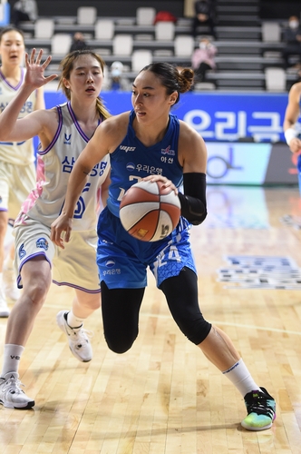 '김소니아 27점' 우리은행, 삼성생명 꺾고 3연승…단독 2위 수성
