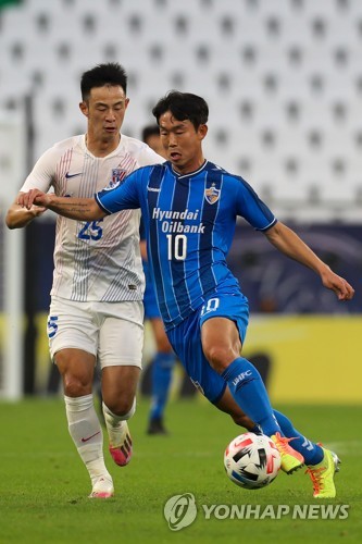 '윤빛가람 멀티골' 울산, 최강희호 상하이에 3-1 완승(종합)