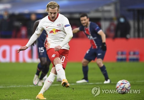 '황희찬 결장' 라이프치히, 음바페 빠진 PSG에 2-1 역전승