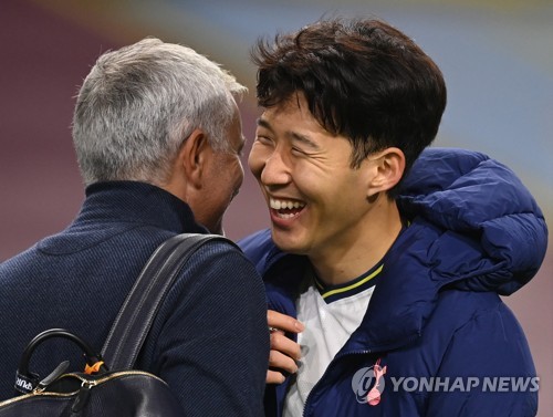 모리뉴 토트넘 감독 손흥민 코로나 음성…경기 뛸 수 있다