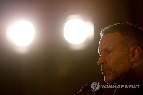 '여친 폭행 혐의' 긱스 웨일스 감독, 11월 A매치 지휘 안 하기로