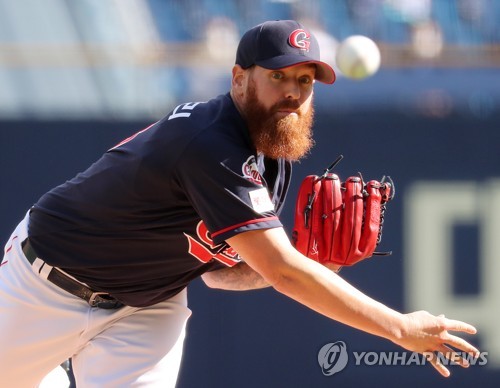 로하스·스트레일리, KBO에 남을 수 있을까…MLB 구단 관심