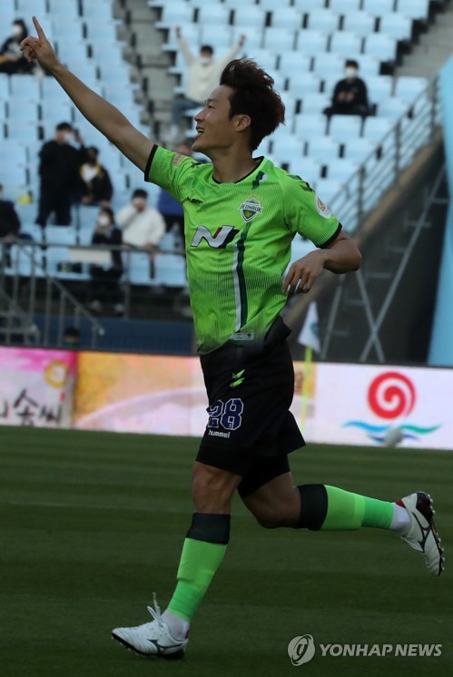 전북 '중원의 핵' 손준호, K리그1 MVP…감독상은 김기동