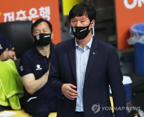 신영철 우리카드 감독 세터 하승우, 기회 한 번 더 준다