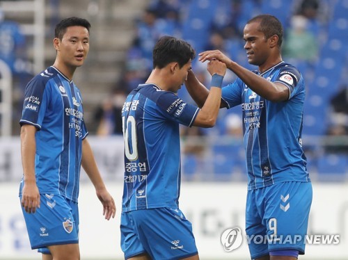 전북, K리그1 최초 4연패·최다 8회 우승 금자탑…울산 준우승(종합)