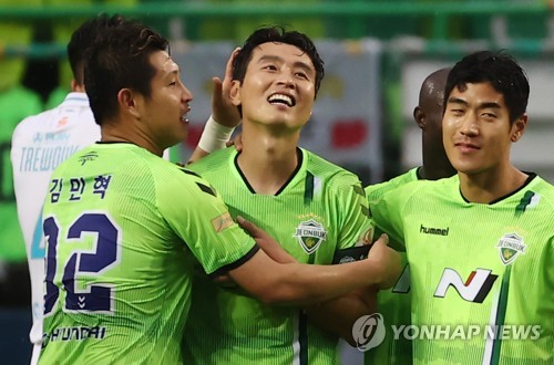 [프로축구결산] ③ '아듀! 라이언킹'…이동국 대기록 남기고 K리그와 작별