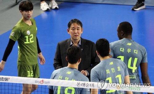'개혁 드라이브' 최태웅 현대캐피탈 감독 시기가 됐습니다