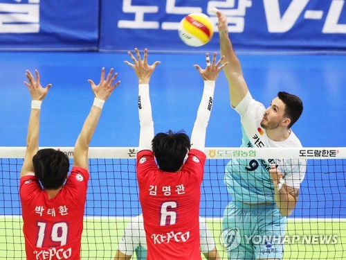 우리카드, 한국전력 개막 5연패 수렁 몰아넣고 4위 도약