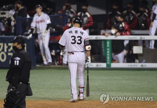 '오재원 MVP' 두산, LG 꺾고 준PO 통과…9일부터 kt와 PO(종합)